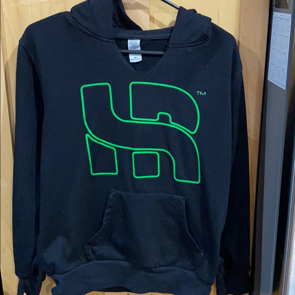 Hang right hoodie
